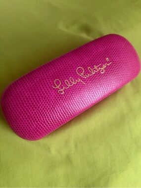 Lilly Pulitzer Bright Pink Textured Sunglasses Case